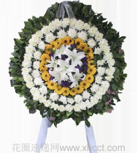永记慈恩-白菊、百合，绿材搭配，精致插花规格：高约为1.5米左右<葬礼花圈>